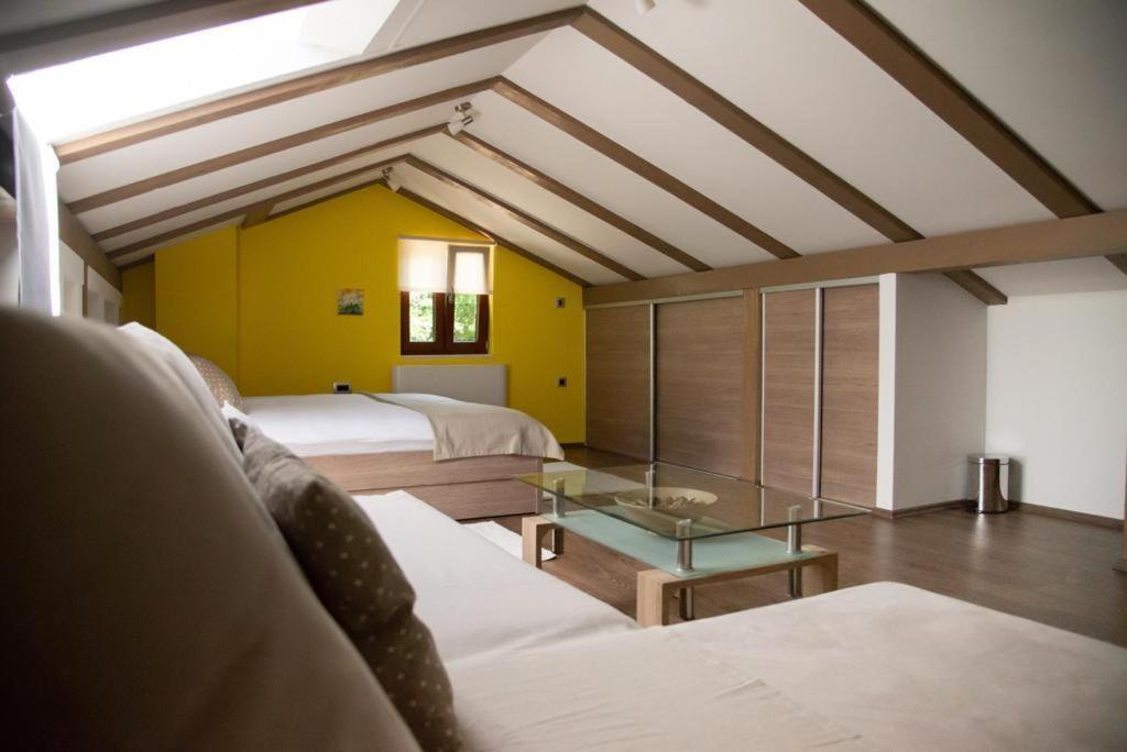 Holiday Home Tos ริซิกา ภายนอก รูปภาพ