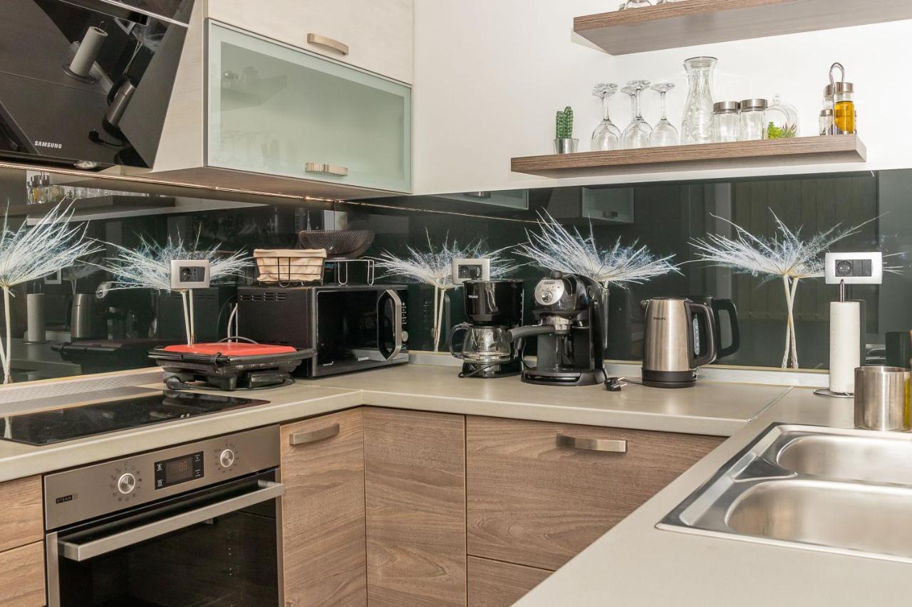 Holiday Home Tos ริซิกา ภายนอก รูปภาพ